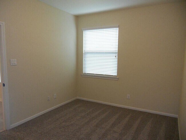 Building Photo - 12247 Stellano Ln