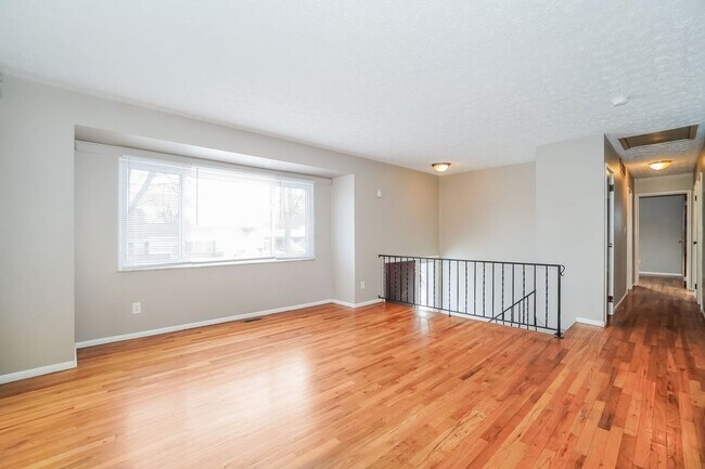 Building Photo - 2928 Landon Dr