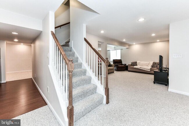 Building Photo - 12696 Kettering Dr