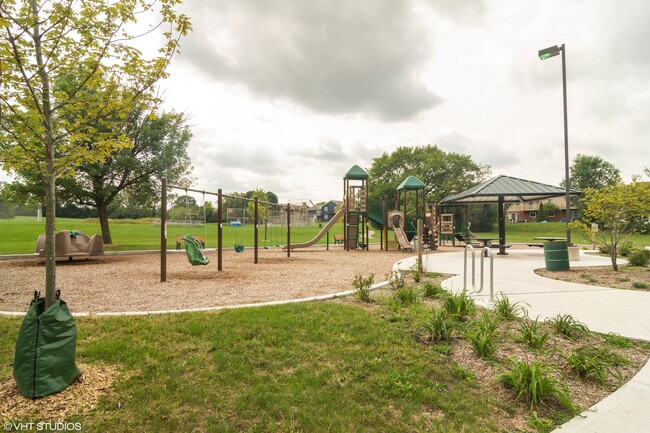 Building Photo - 579 Morningside Dr