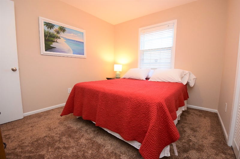 Building Photo - 617 Plymouth Dr