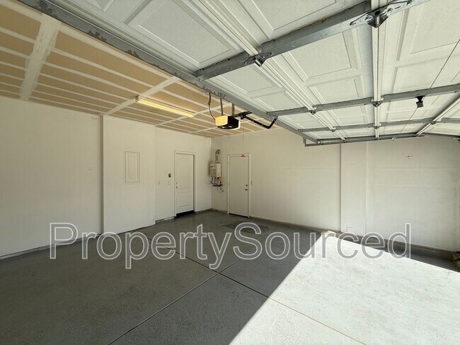 Building Photo - 1447 Hearthsong Dr