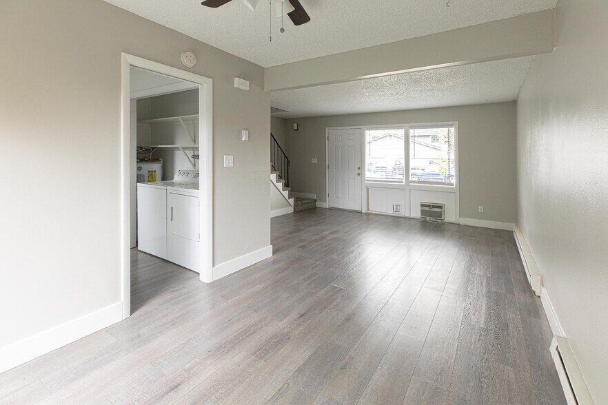 Building Photo - 905 N Mercer St