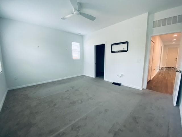 Building Photo - 1325 James Ave S