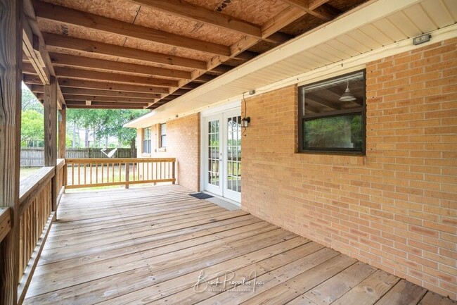 Building Photo - 1511 Woodchuck Ave