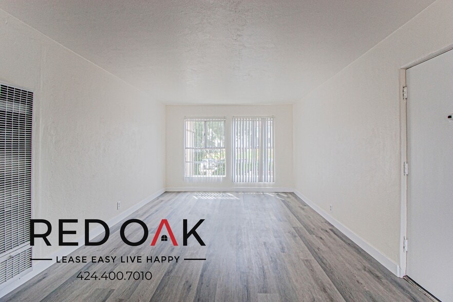 Building Photo - 8308 Crenshaw Blvd