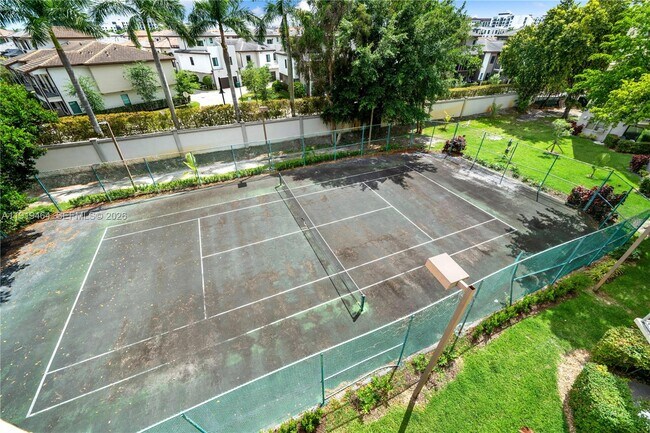 Building Photo - 8290 Lake Dr