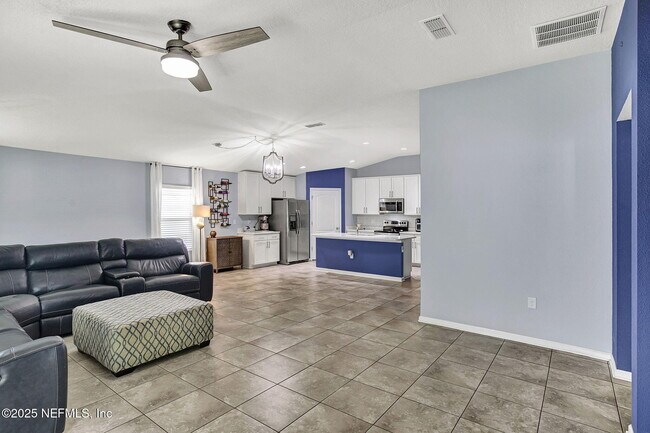 Building Photo - 7070 Sandle Dr