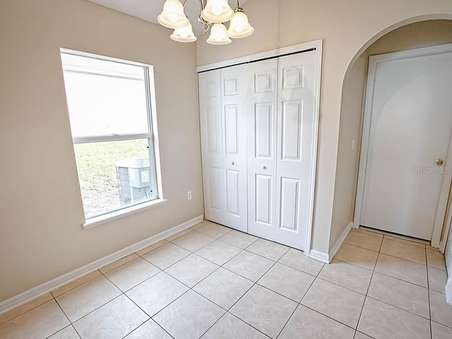 Building Photo - 2139 Sandridge Cir