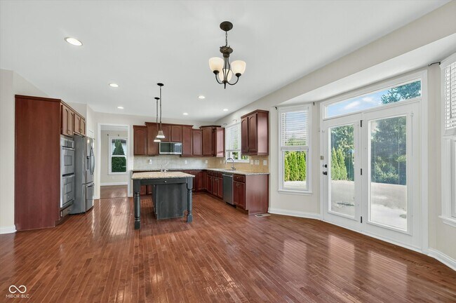 Building Photo - 13636 Falcon Way