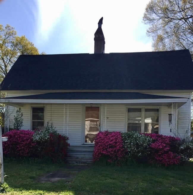 Building Photo - 2 Bedroom House Downtown Greenville