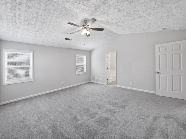 Building Photo - Charming Updated Ranch on Cul-de-Sac with Designer Finishes in Prime Kennesaw Location