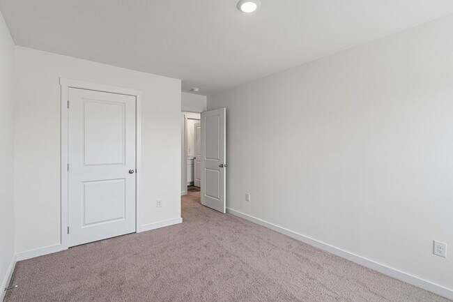 Building Photo - 6829 Prospect Hl Ln