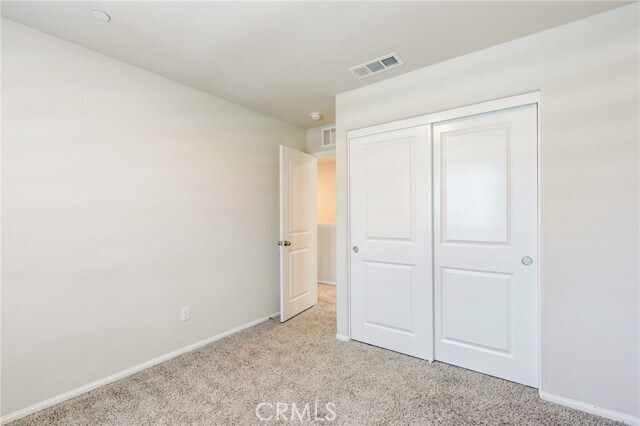 Building Photo - 36469 Shine Dr