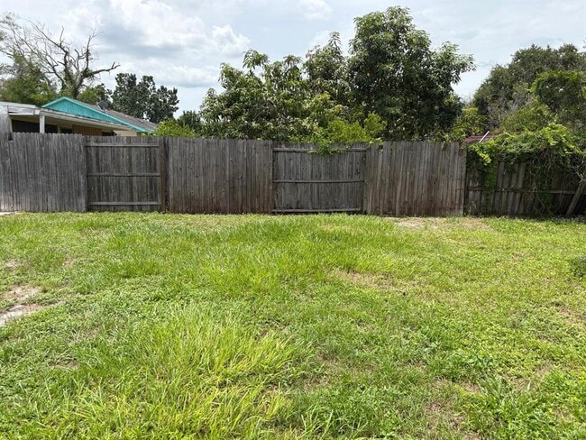 Building Photo - 12313 Eastcove Dr