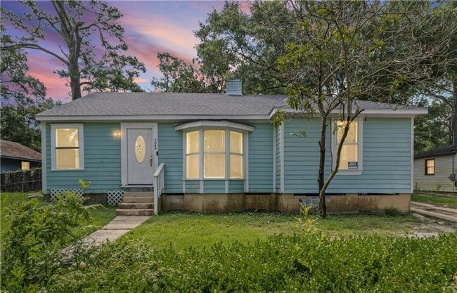 Primary Photo - 2063 S Gimon Cir