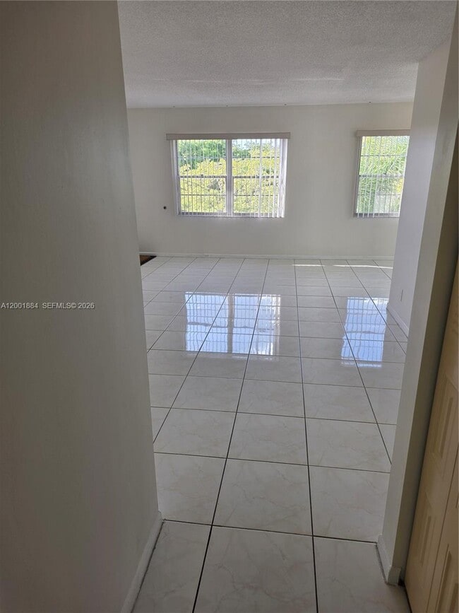 Building Photo - 13250 SW 4th Ct