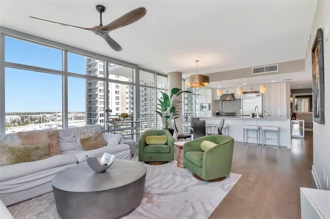 Building Photo - 1120 E Kennedy Blvd