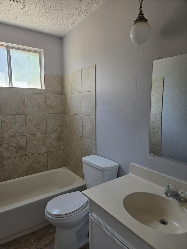 Building Photo - 6515 Bazel Brook Dr