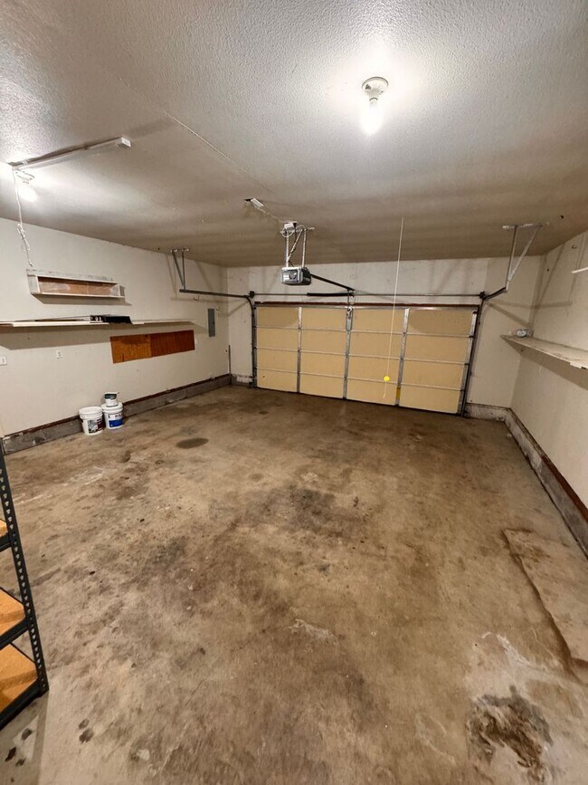 Building Photo - 106 Umpqua View Dr