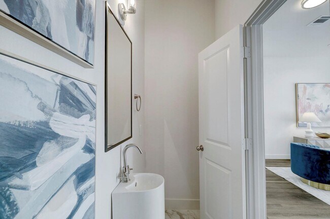 Building Photo - Contemporary Comfort with Designer Finishes
