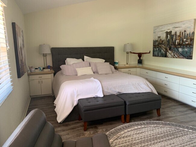 Building Photo - 7770 La Mirada Dr