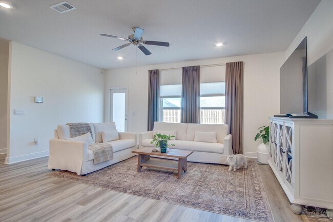 Building Photo - 8130 Fir Tree Dr