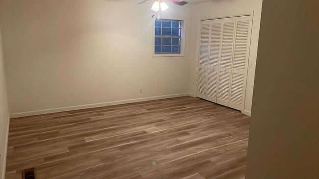 Building Photo - 504 W South