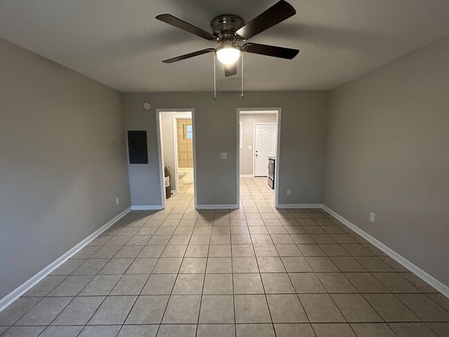 Building Photo - 4004 Mc Vay St SW