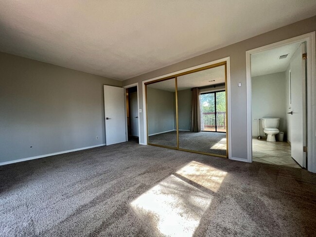 Building Photo - Charming and Spacious Home in a Convenient Gresham Location!