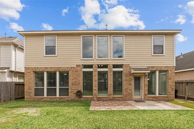 Building Photo - 13018 Orchard Green Dr