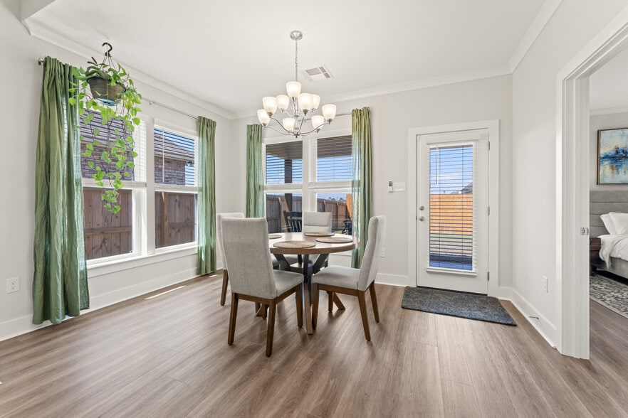 Building Photo - 3145 Creekmere Ln