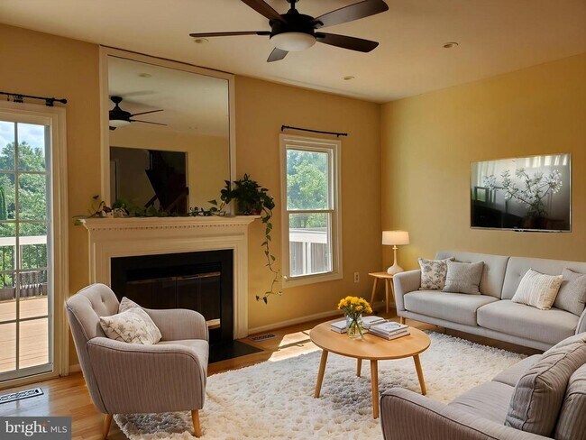 Building Photo - 14920 Forest Landing Cir