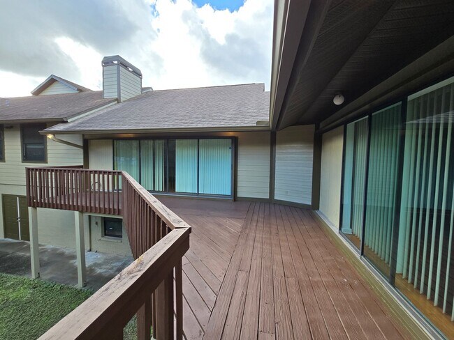 Building Photo - Rarely Available 3 bed/ 2 bath in Hidden River in Myakka