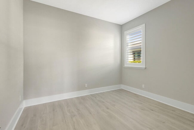 Building Photo - 11953 SW Vano Wy