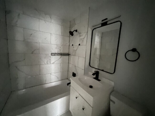 Building Photo - RENTAL HOME 1BD/1BTH
