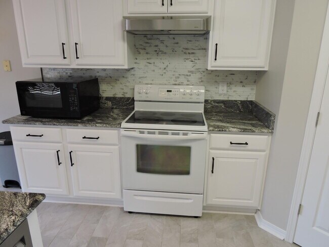 Building Photo - 5831 Buckskin Ct