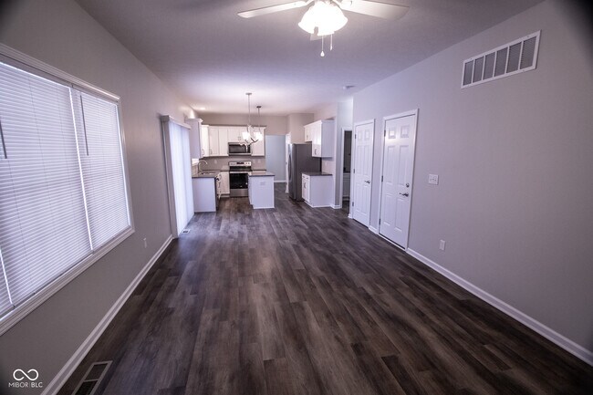 Building Photo - 10813 Putnam Pl