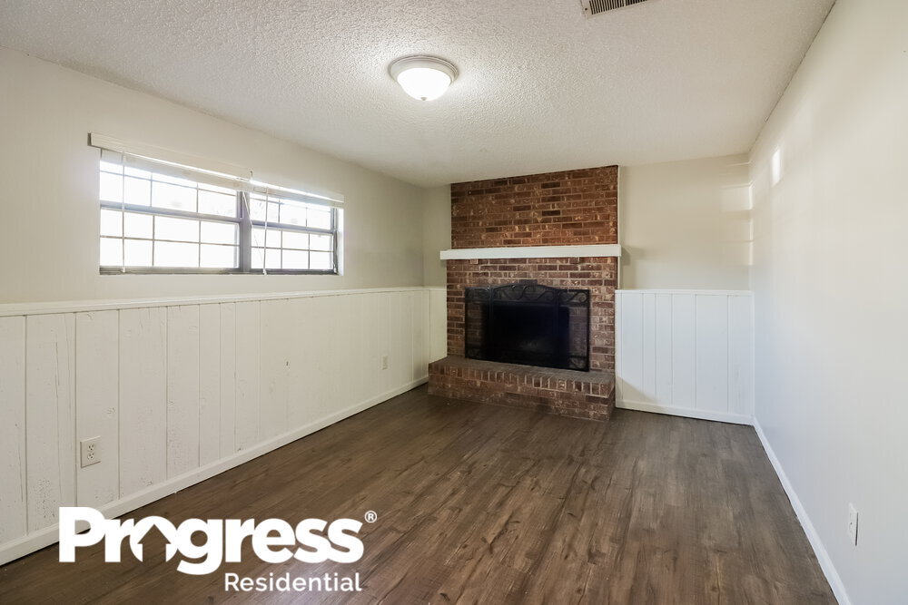 Building Photo - 101 E Pacific Dr