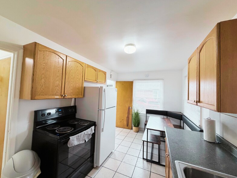 Building Photo - 1711 S 1300 E