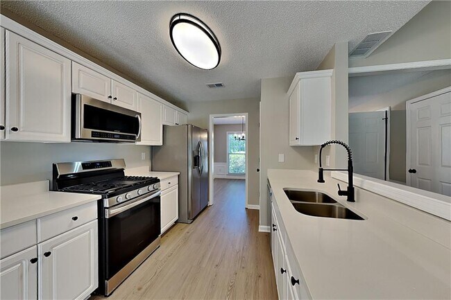 Building Photo - 3705 Patterstone Dr