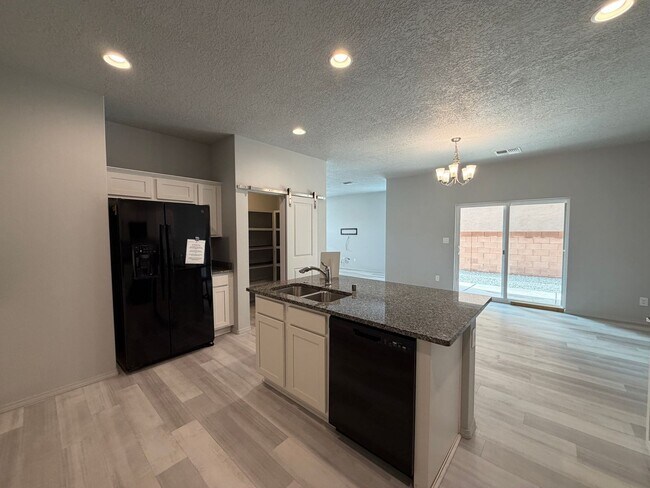 Building Photo - 3 Bedroom New Build Town Home in Mesa Del Sol Near Netflix Studios!