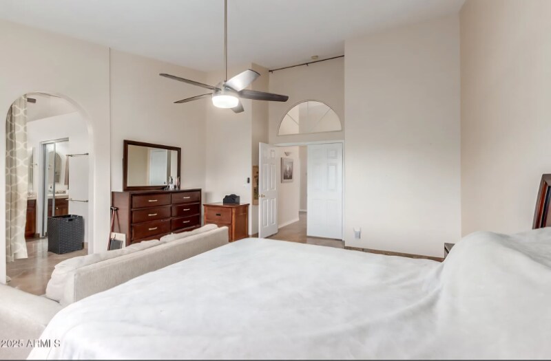 Building Photo - 278 E Sagebrush St