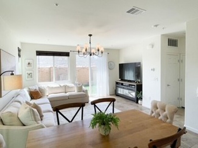Building Photo - Three Bedroom E. Sparks Home