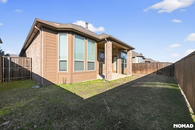 Building Photo - Spacious 4Bd/3Bath House in Little Elm