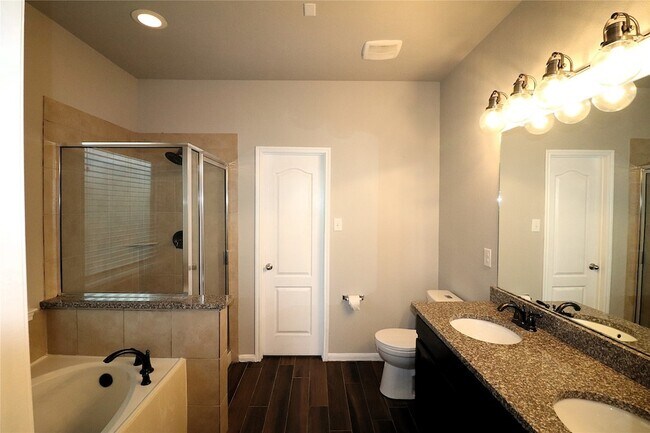 Building Photo - 9027 Fuqua Ridge Ln