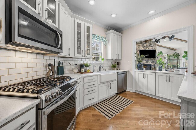 Building Photo - 17622 Cambridge Grove Dr