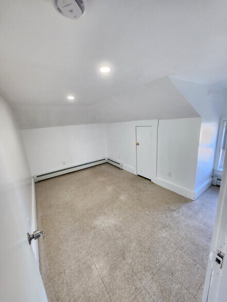 Room 1 - 84 Salem St
