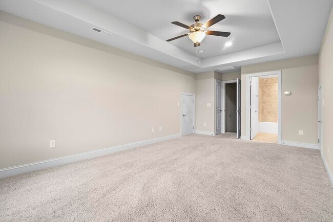 Building Photo - 9060 Abingdon Dr