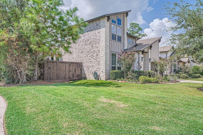 Building Photo - 13224 N Salmon River Cir